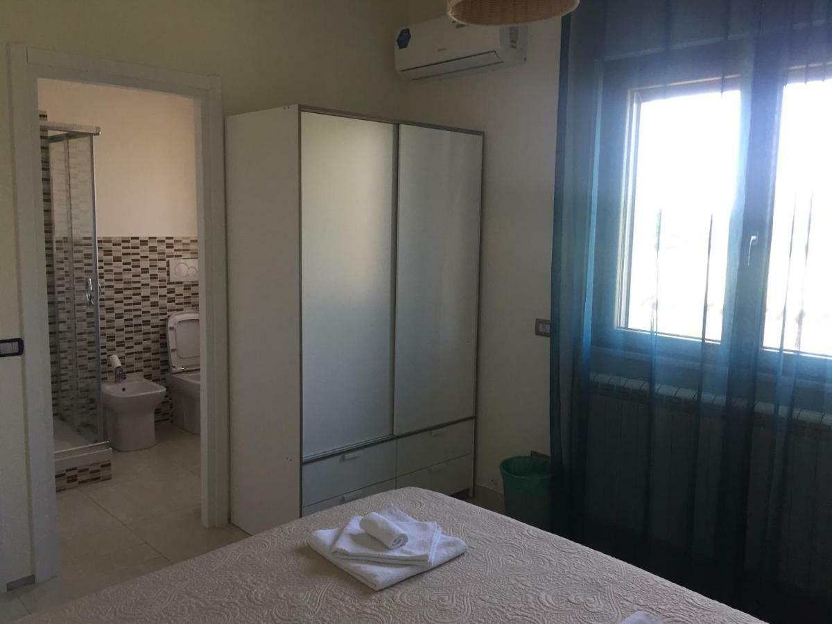 Bed&Breakfast Riccio&Lella Fiumicino Exterior foto